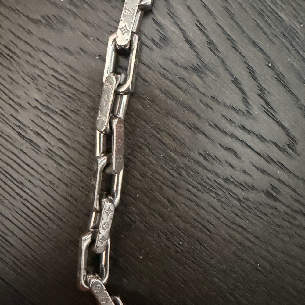 LOUIS VUITTON STERLING Silver Chain Bracelet with Signature Monogram Links MAN - Picture 2 of 7